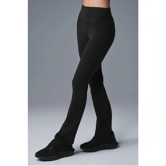 ALO Airbrush High-Waist 7/8 Bootcut Legging Black - Picture 4 of 10